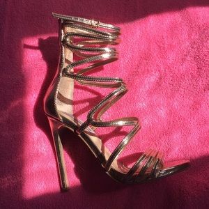 Metallic Gold Steve Madden Heels ⚠️